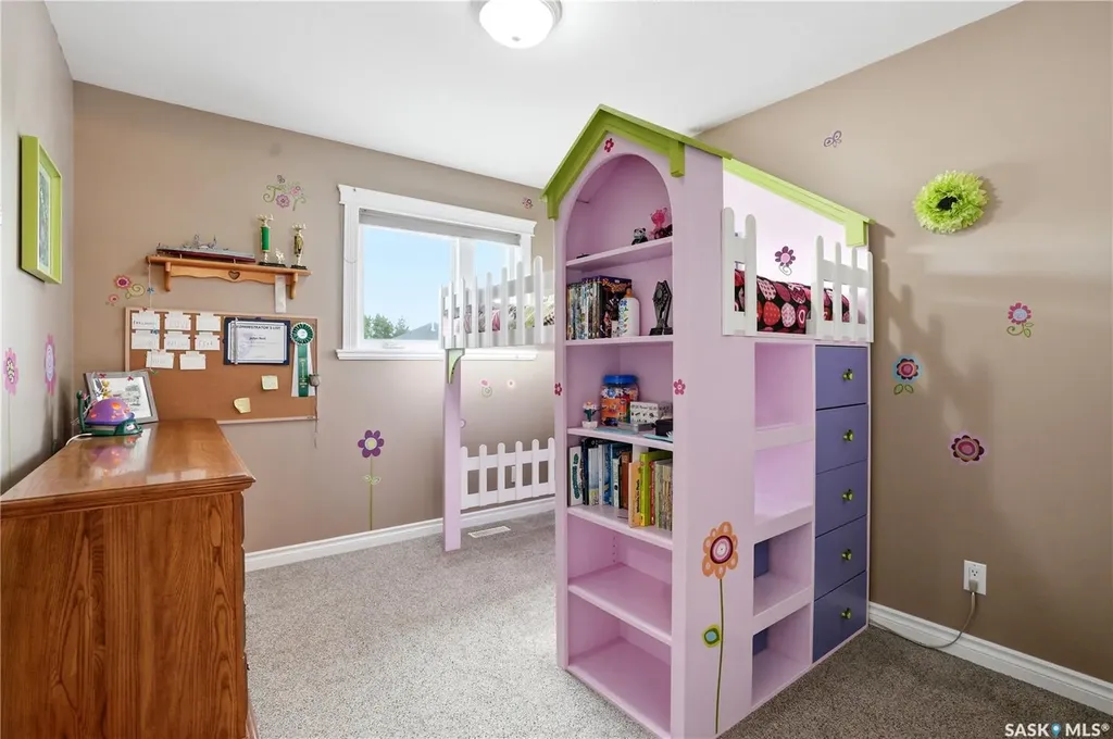 138 Mcfarland Place Saskatoon SK S7N 4M2