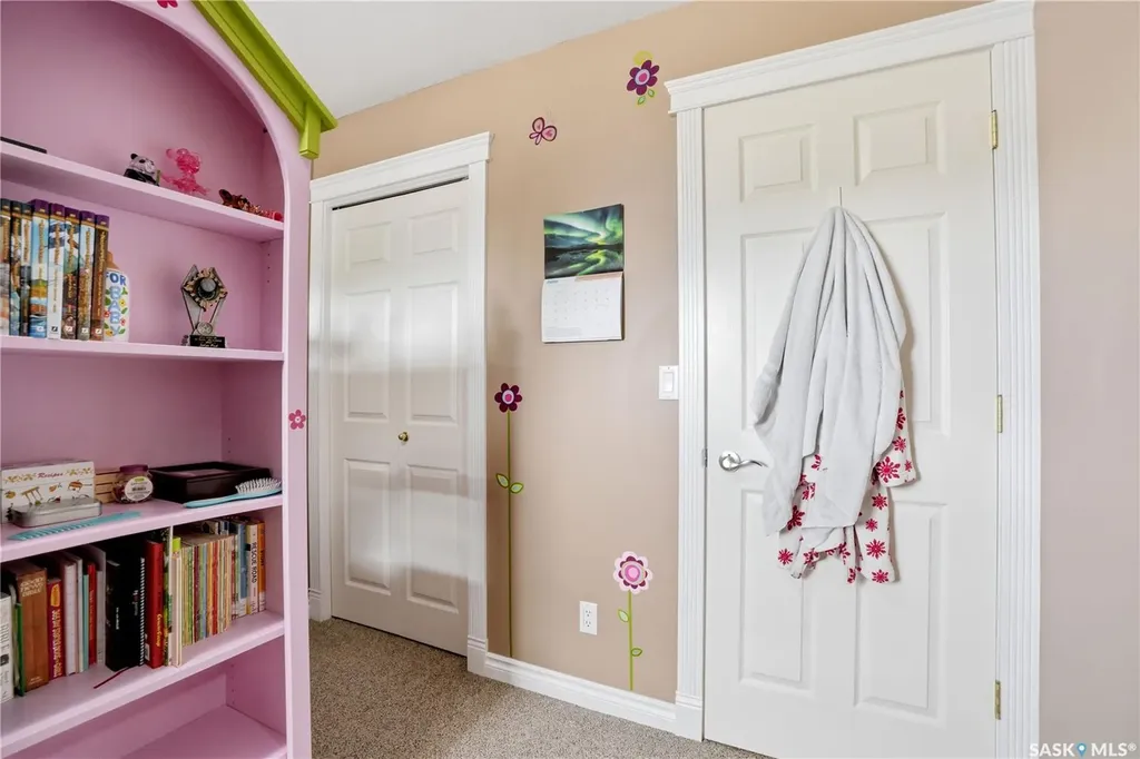 138 Mcfarland Place Saskatoon SK S7N 4M2