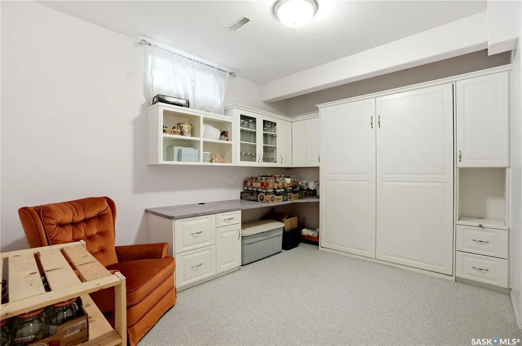 138 Mcfarland Place Saskatoon SK S7N 4M2