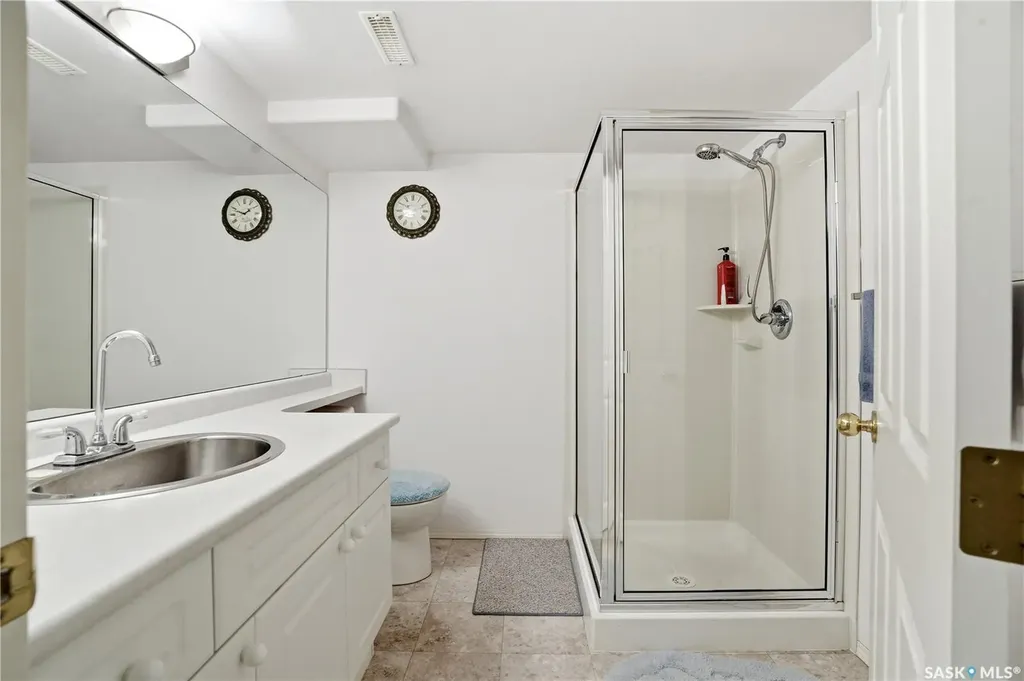 138 Mcfarland Place Saskatoon SK S7N 4M2