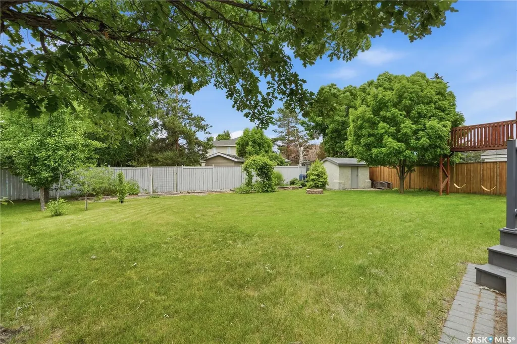 138 Mcfarland Place Saskatoon SK S7N 4M2