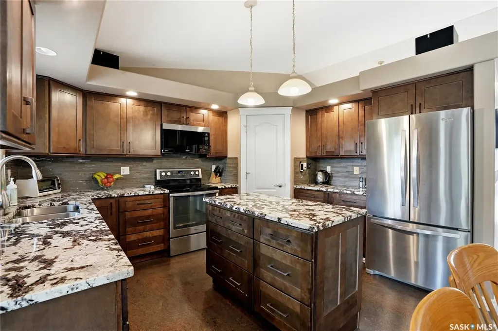 138 Mcfarland Place Saskatoon SK S7N 4M2