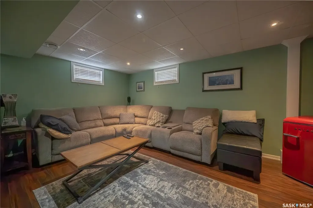 32 Victor Place Yorkton SK S3N 2H4