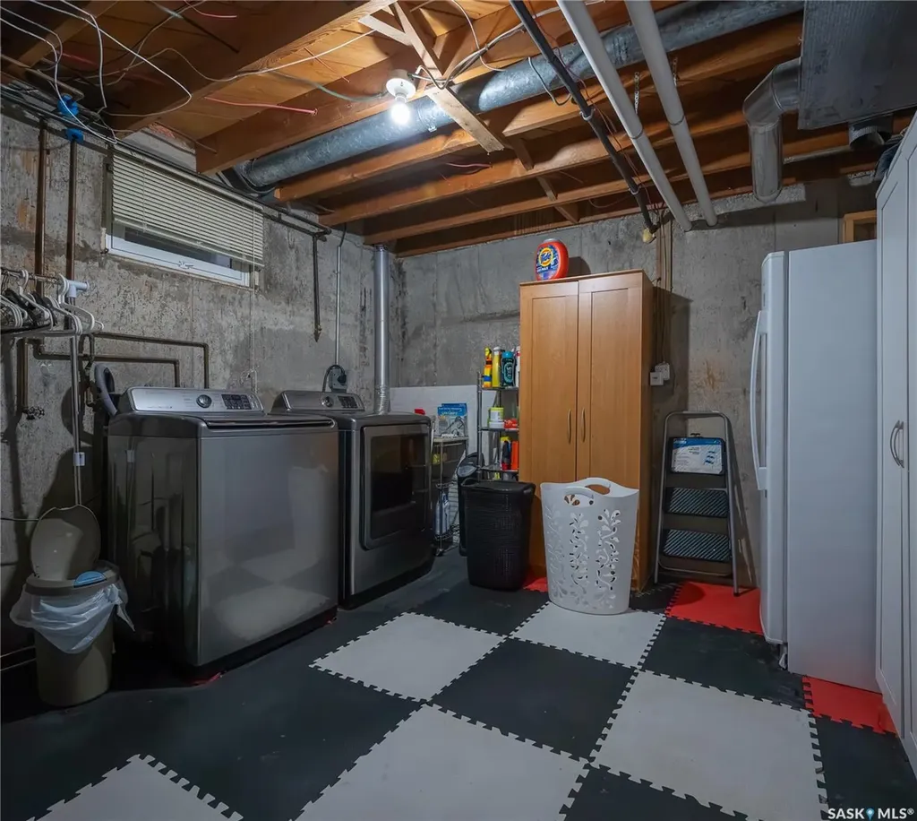 32 Victor Place Yorkton SK S3N 2H4