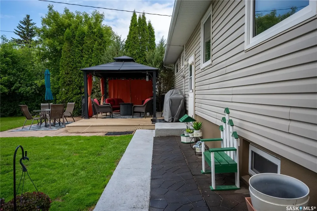 32 Victor Place Yorkton SK S3N 2H4