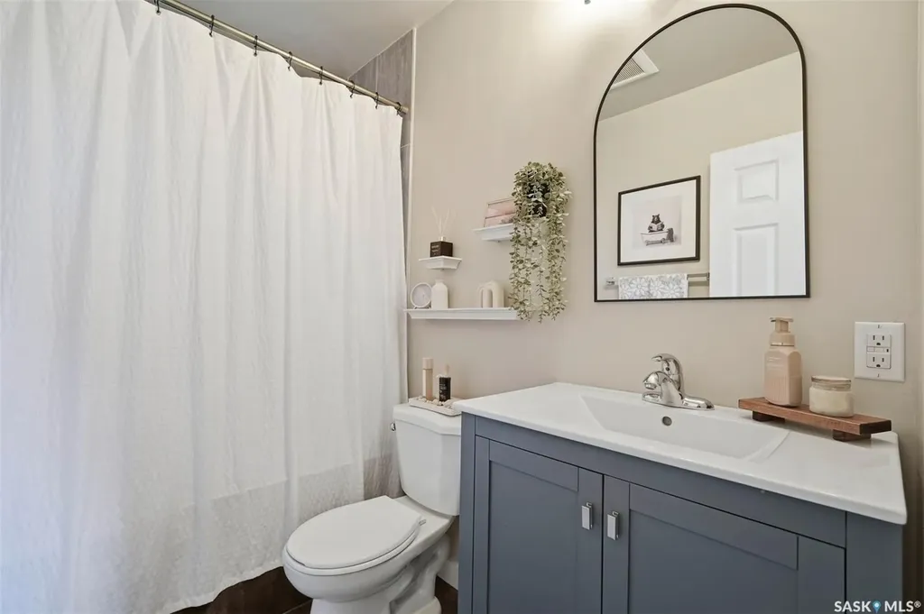 2313 Dufferin Avenue Saskatoon SK S7J 1C1