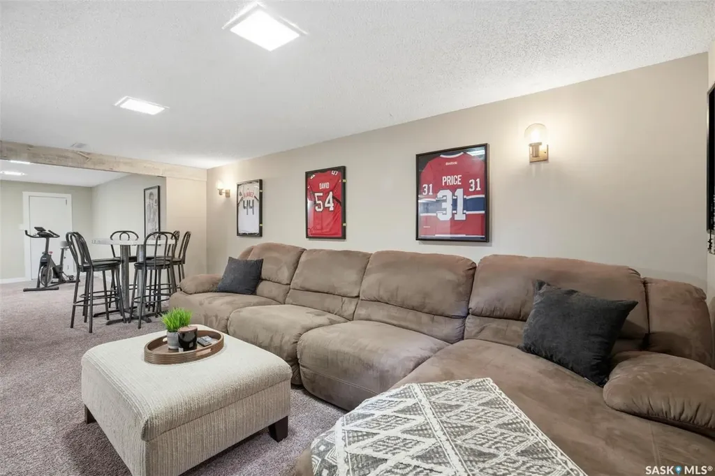 2313 Dufferin Avenue Saskatoon SK S7J 1C1