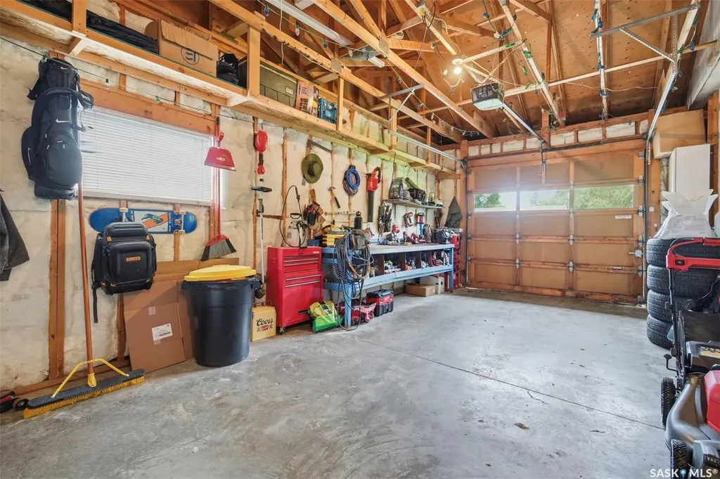 2313 Dufferin Avenue Saskatoon SK S7J 1C1