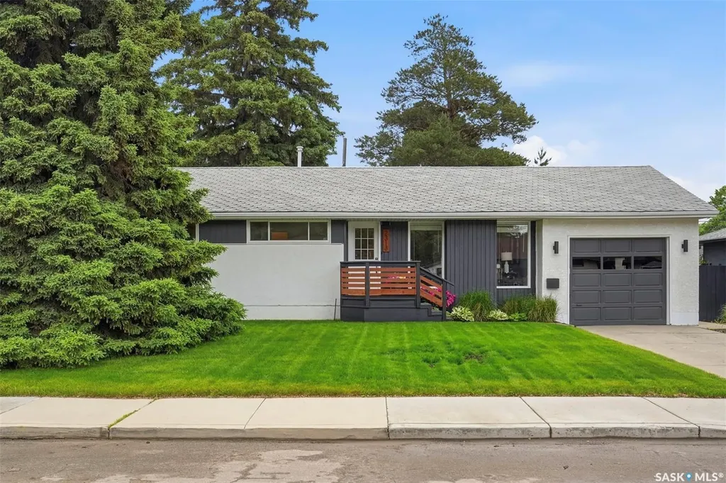 2313 Dufferin Avenue Saskatoon SK S7J 1C1