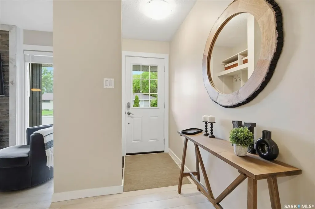 2313 Dufferin Avenue Saskatoon SK S7J 1C1