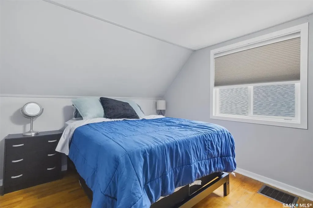 1002 O Avenue S Saskatoon SK S7M 2T2