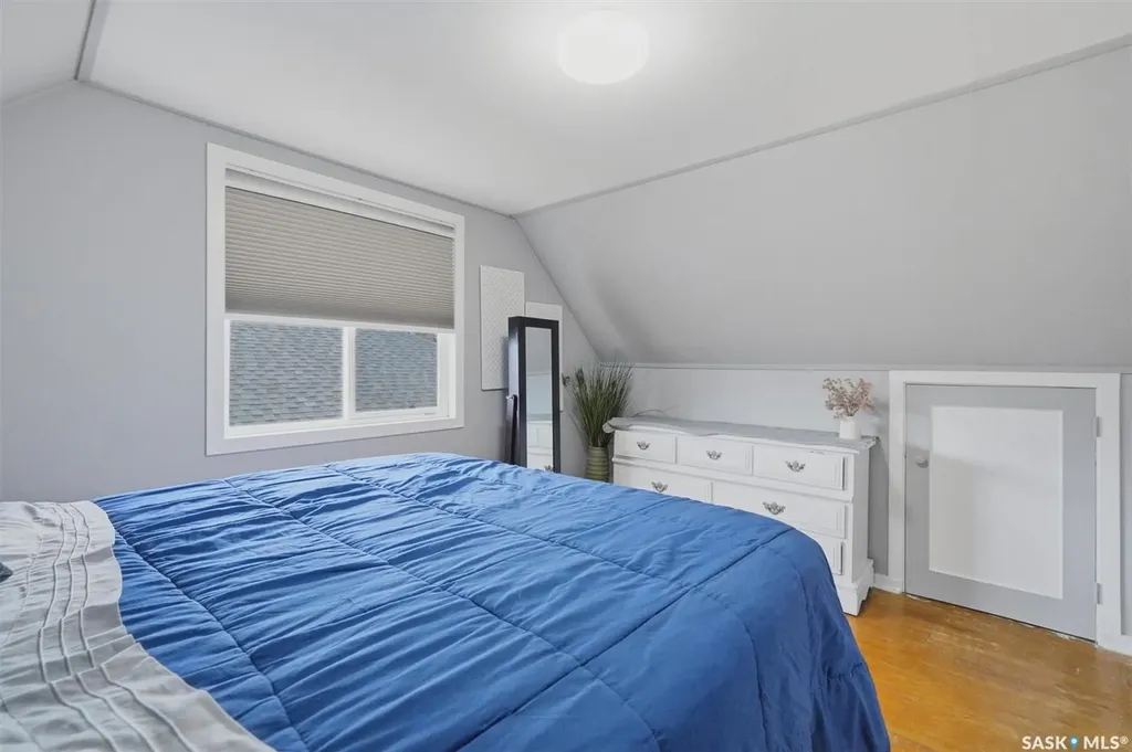 1002 O Avenue S Saskatoon SK S7M 2T2