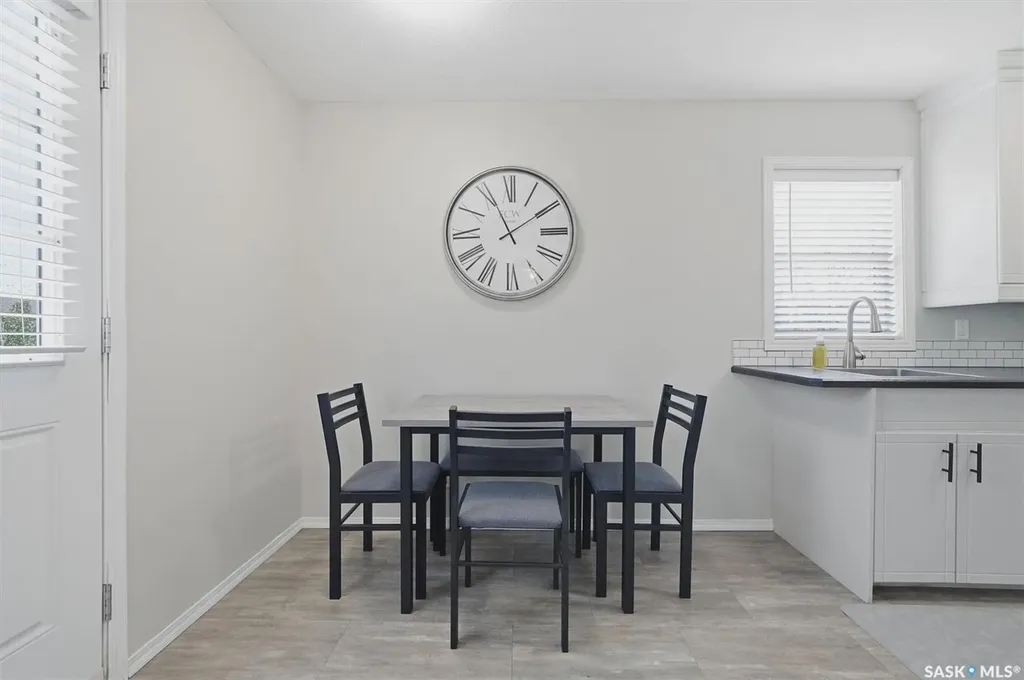 1002 O Avenue S Saskatoon SK S7M 2T2
