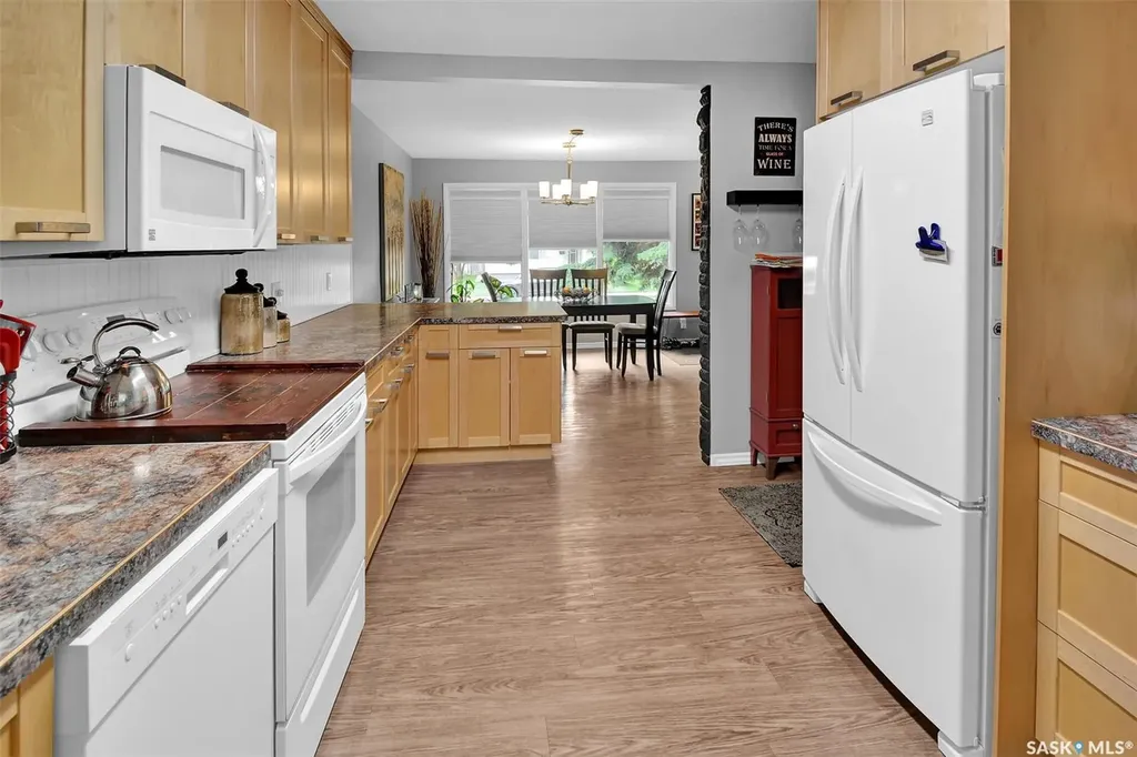 510 R Avenue N Saskatoon SK S7L 2Z2