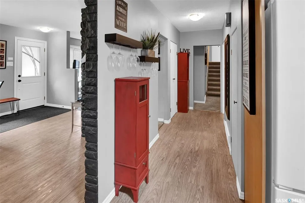 510 R Avenue N Saskatoon SK S7L 2Z2
