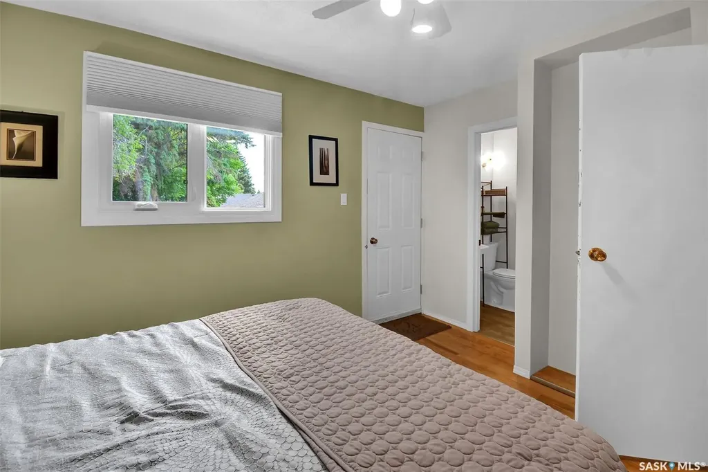 510 R Avenue N Saskatoon SK S7L 2Z2