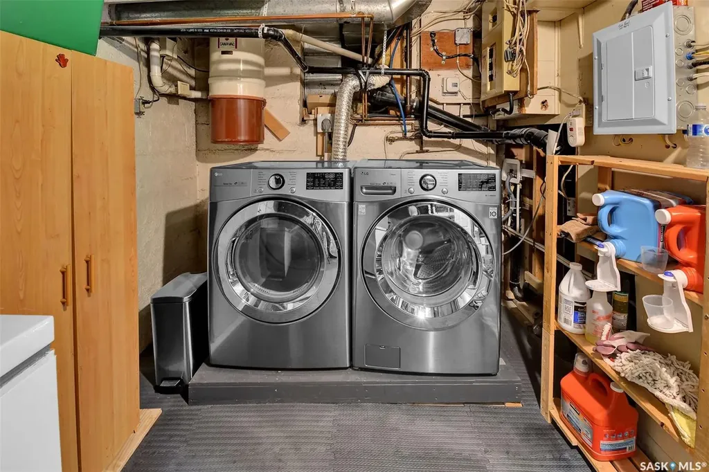 510 R Avenue N Saskatoon SK S7L 2Z2