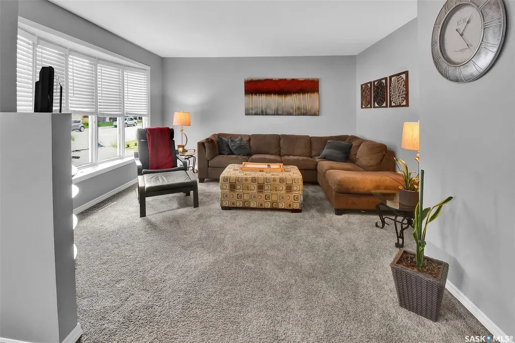 510 R Avenue N Saskatoon SK S7L 2Z2