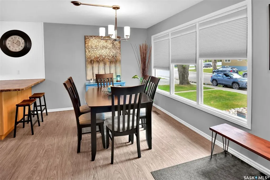 510 R Avenue N Saskatoon SK S7L 2Z2