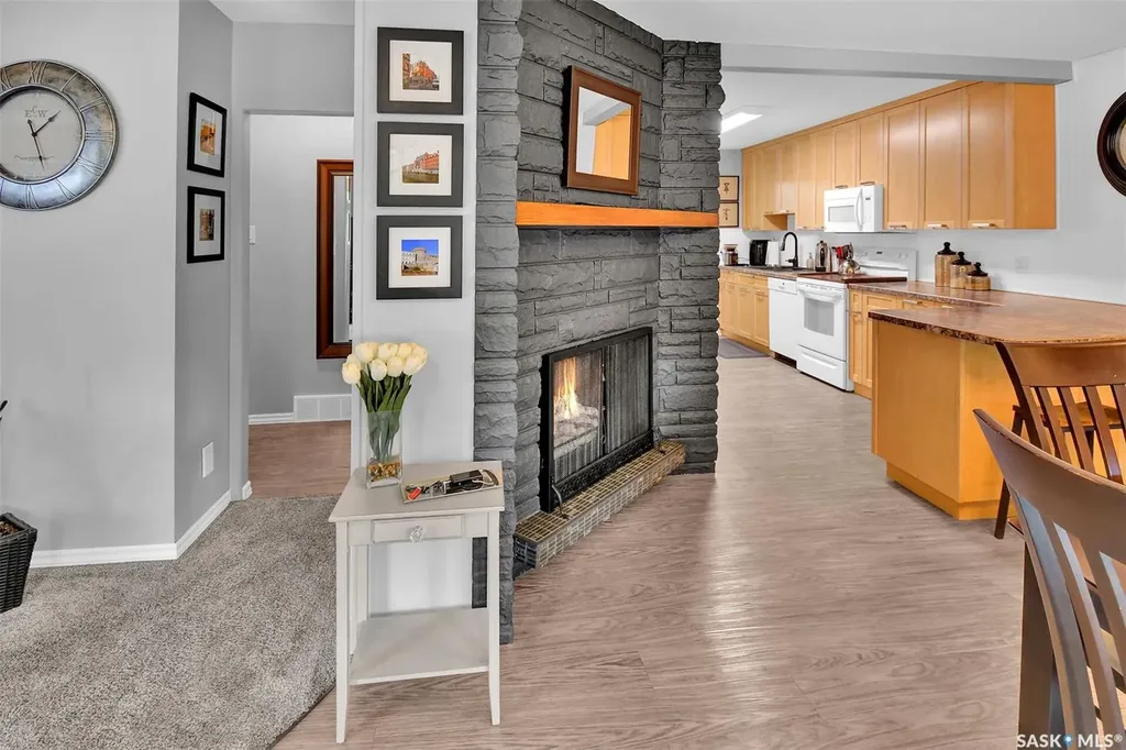 510 R Avenue N Saskatoon SK S7L 2Z2