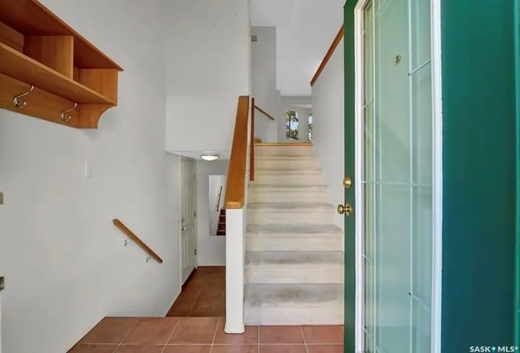 515 Mcwillie Avenue Saskatoon SK S7S 1K8