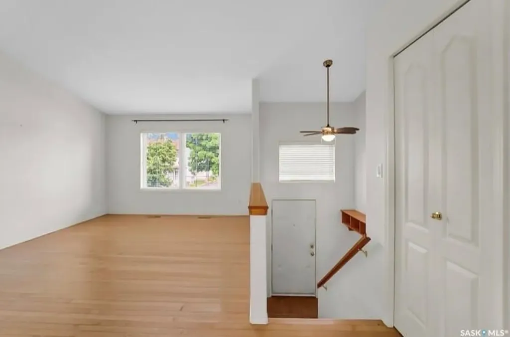 515 Mcwillie Avenue Saskatoon SK S7S 1K8
