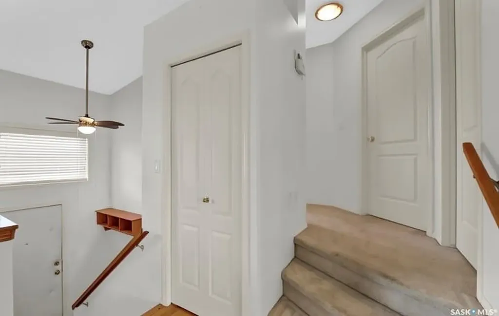 515 Mcwillie Avenue Saskatoon SK S7S 1K8
