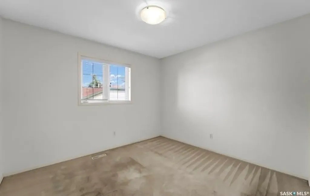 515 Mcwillie Avenue Saskatoon SK S7S 1K8