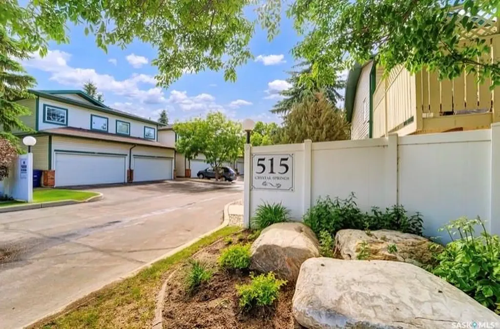 515 Mcwillie Avenue Saskatoon SK S7S 1K8