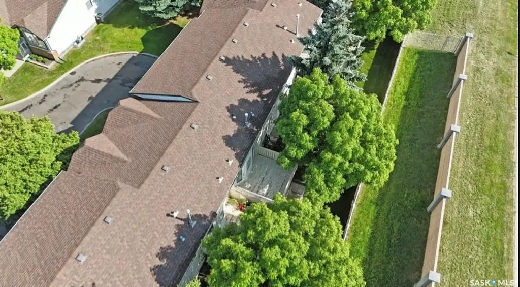 515 Mcwillie Avenue Saskatoon SK S7S 1K8