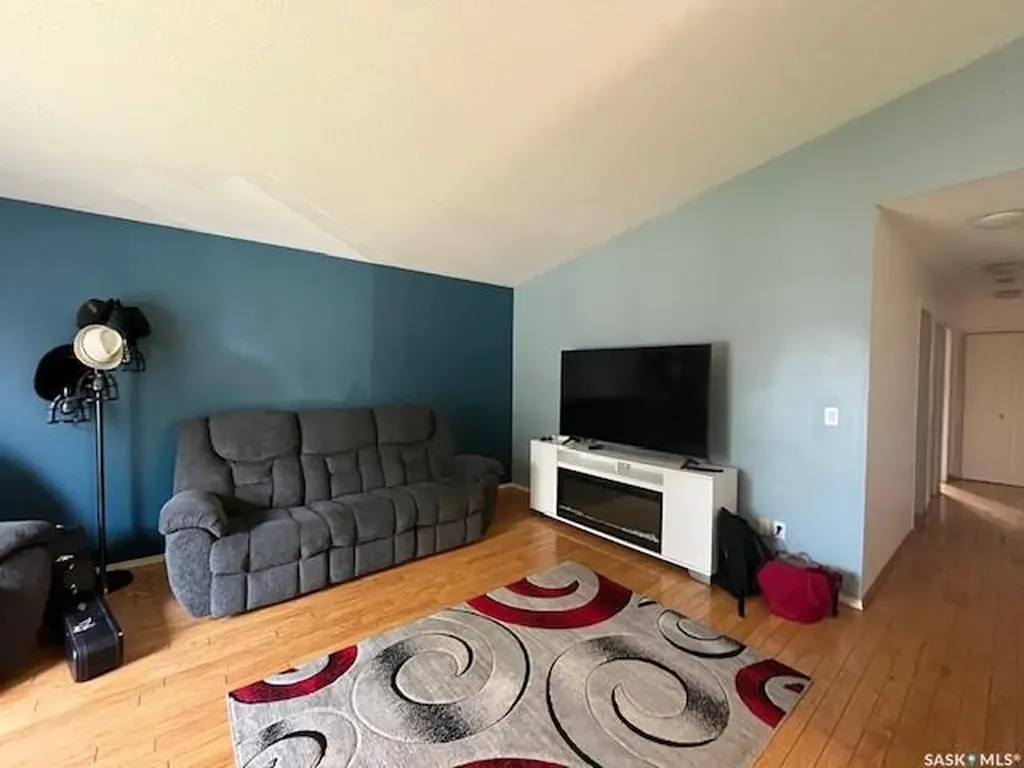 414 1st Street E Meadow Lake SK S9X 1E9