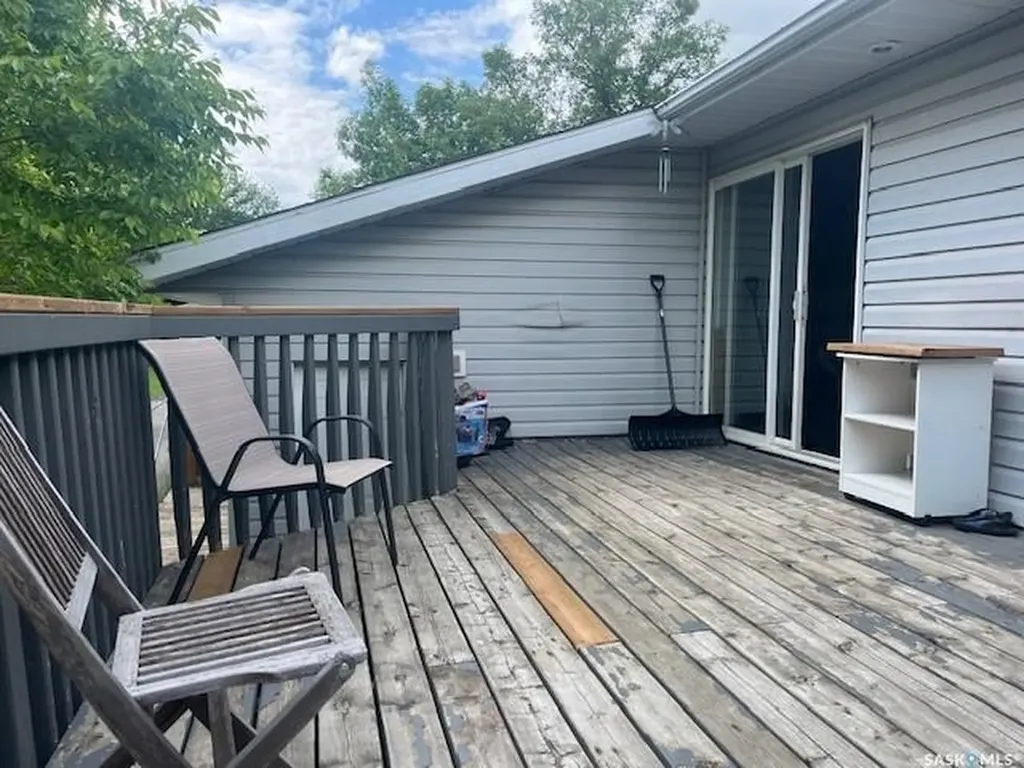 414 1st Street E Meadow Lake SK S9X 1E9