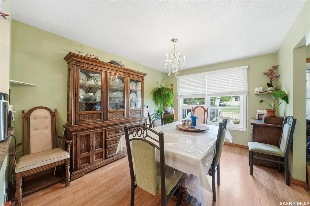 20 Clark Crescent Saskatoon SK S7H 3L9