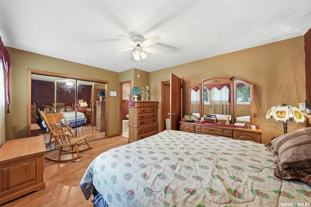 20 Clark Crescent Saskatoon SK S7H 3L9