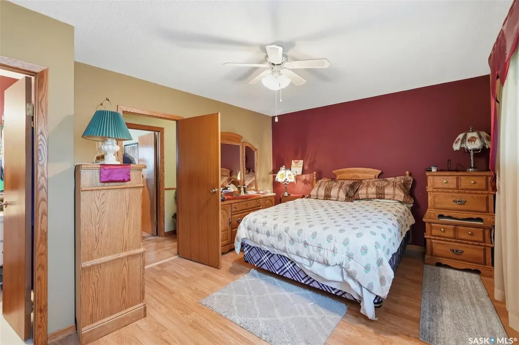 20 Clark Crescent Saskatoon SK S7H 3L9
