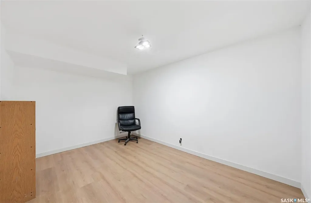 20 Clark Crescent Saskatoon SK S7H 3L9