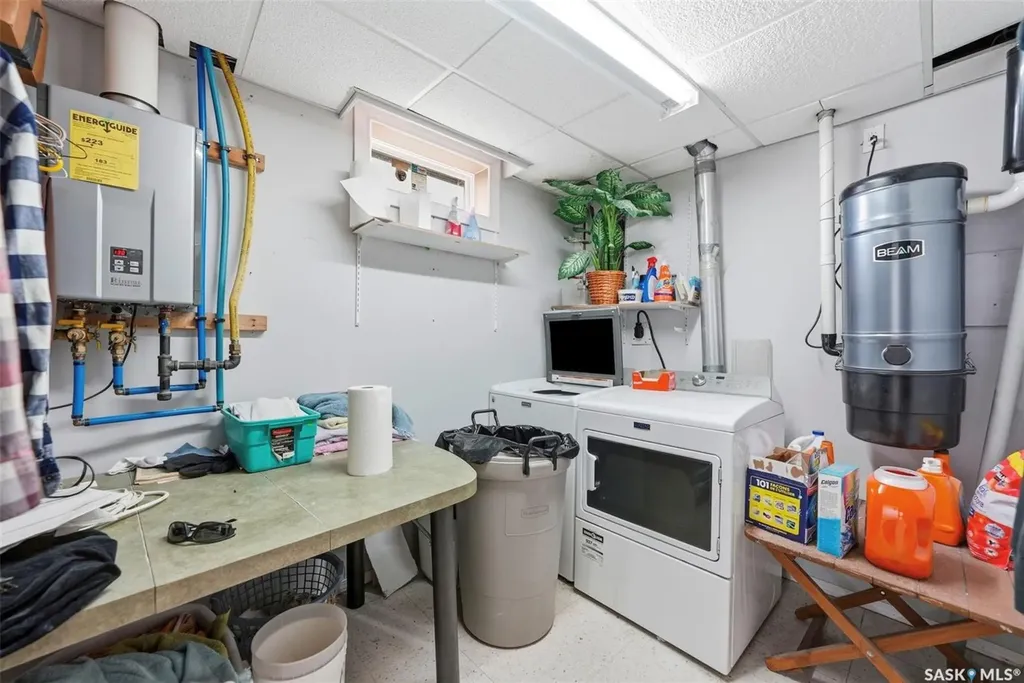 20 Clark Crescent Saskatoon SK S7H 3L9