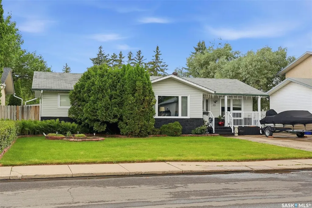 20 Clark Crescent Saskatoon SK S7H 3L9