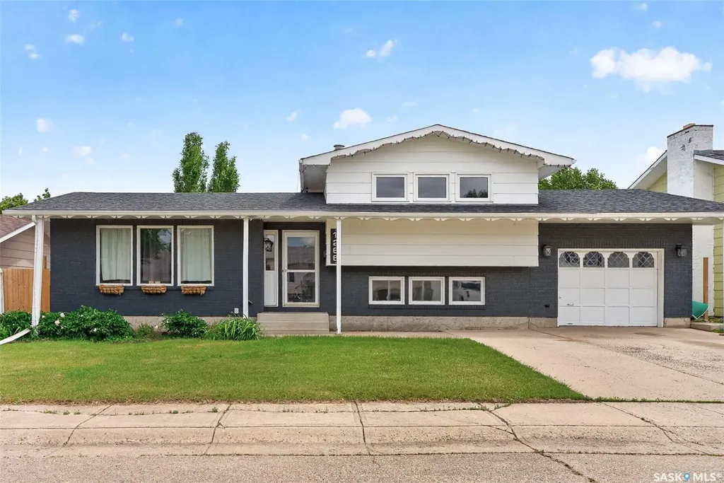 1266 Maybery Crescent Moose Jaw SK S6H 7B4