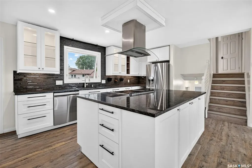 1266 Maybery Crescent Moose Jaw SK S6H 7B4