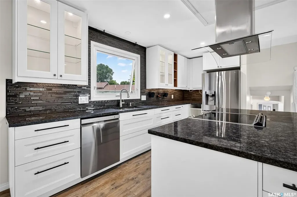 1266 Maybery Crescent Moose Jaw SK S6H 7B4