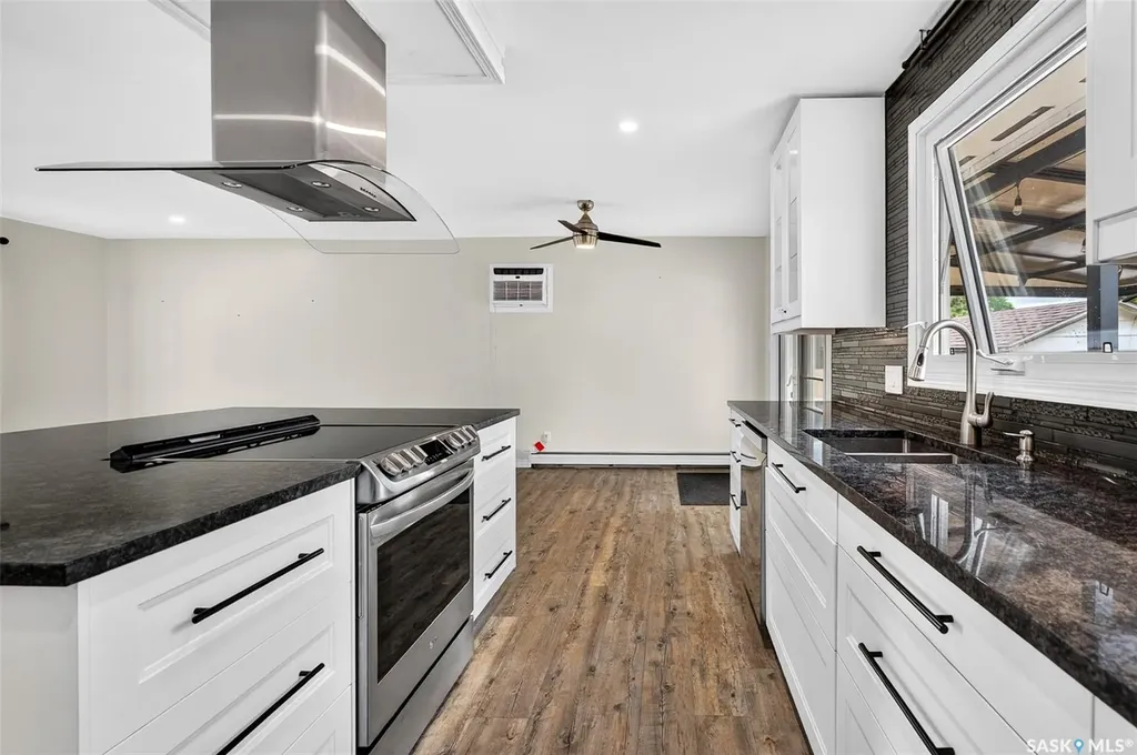 1266 Maybery Crescent Moose Jaw SK S6H 7B4