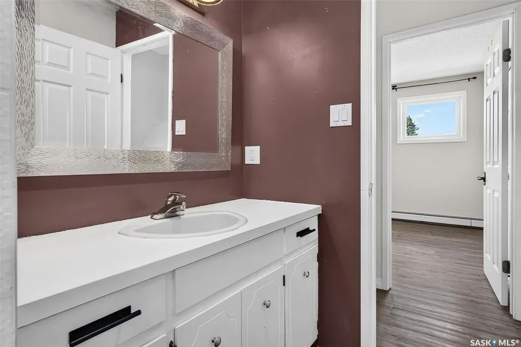 1266 Maybery Crescent Moose Jaw SK S6H 7B4