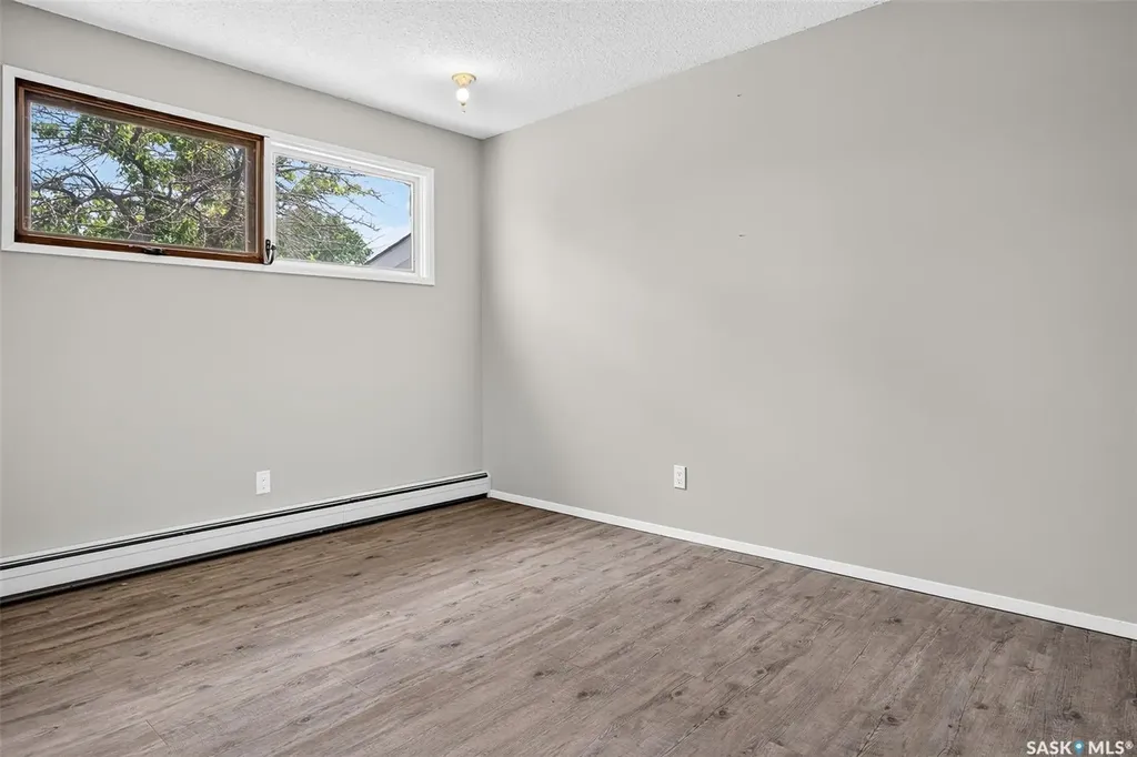 1266 Maybery Crescent Moose Jaw SK S6H 7B4