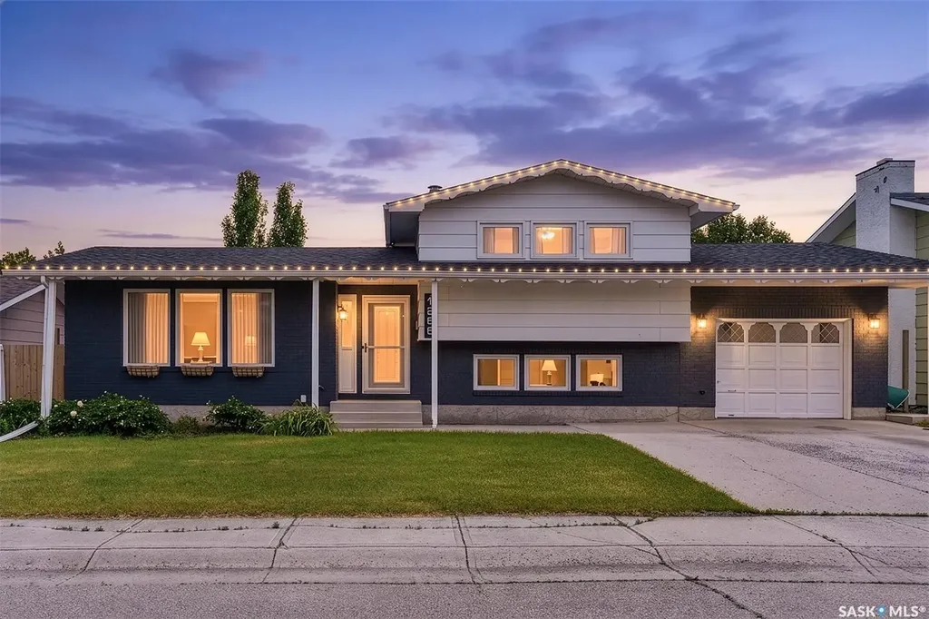 1266 Maybery Crescent Moose Jaw SK S6H 7B4