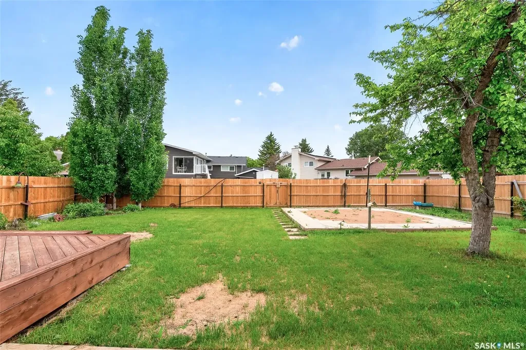 1266 Maybery Crescent Moose Jaw SK S6H 7B4
