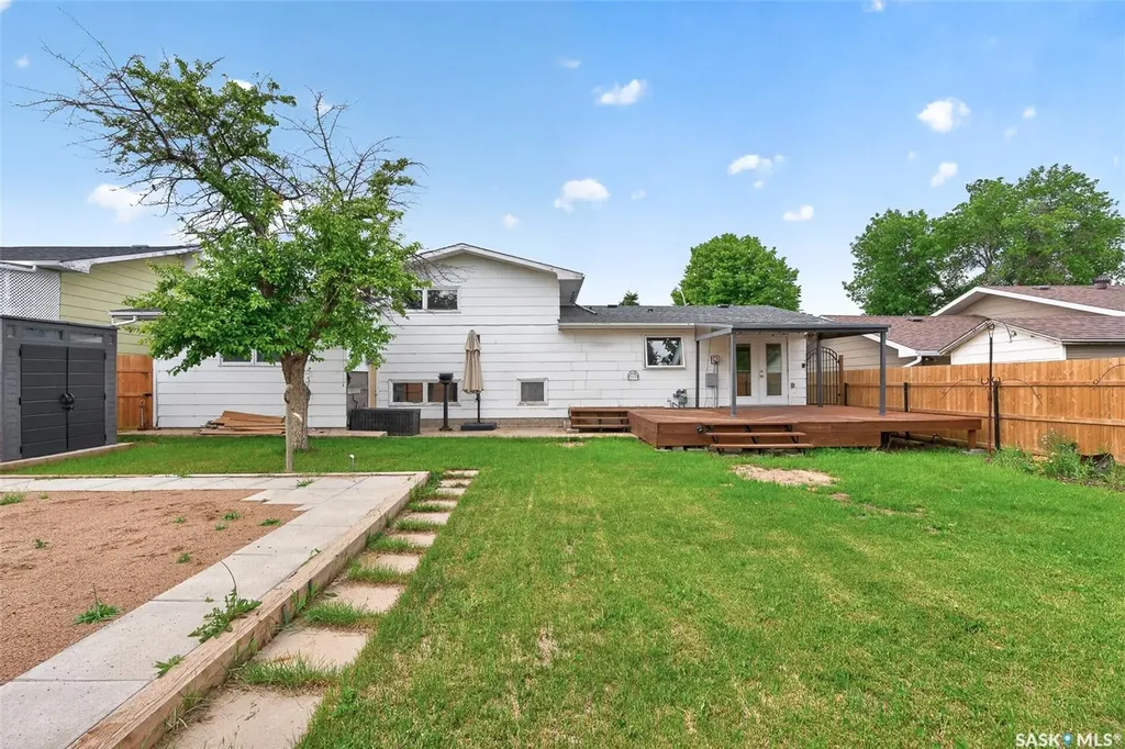 1266 Maybery Crescent Moose Jaw SK S6H 7B4