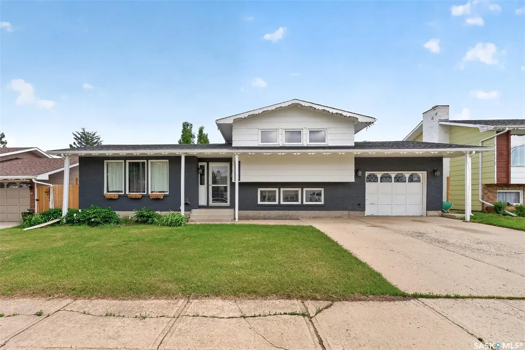 1266 Maybery Crescent Moose Jaw SK S6H 7B4