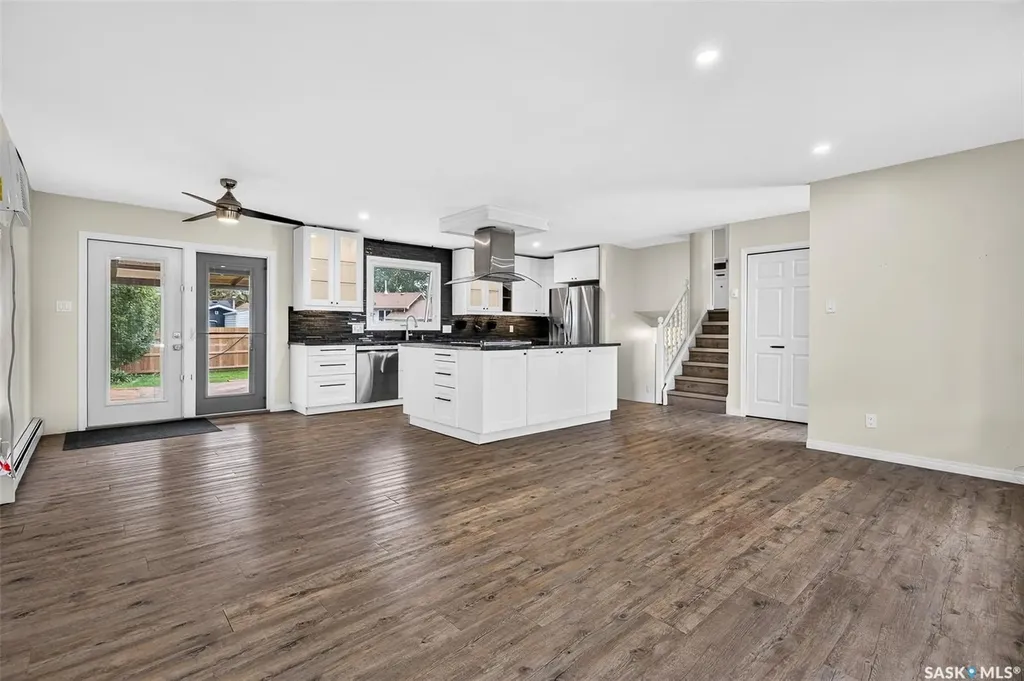 1266 Maybery Crescent Moose Jaw SK S6H 7B4
