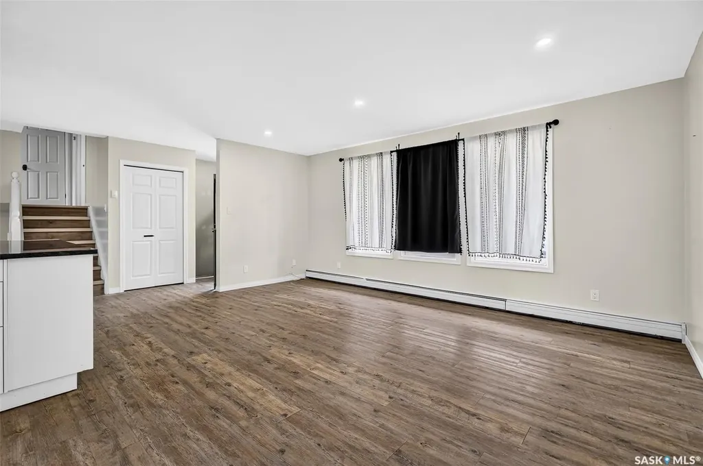 1266 Maybery Crescent Moose Jaw SK S6H 7B4